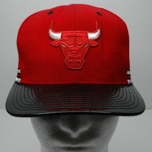 Mitchell & Ness Chicago Bulls Snapback Cap Red/Black